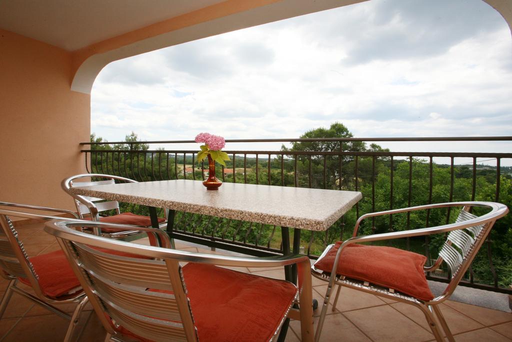 Apartments Neda - Porec South Poreč Quarto foto