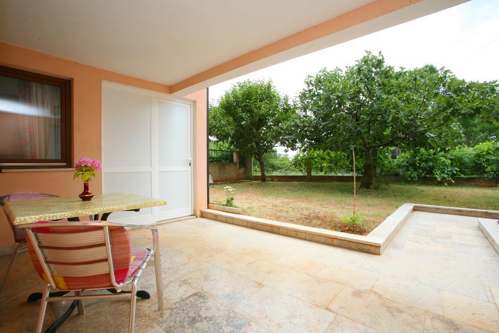 Apartments Neda - Porec South Poreč Quarto foto