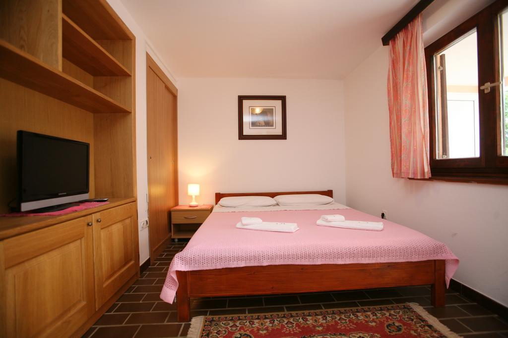 Apartments Neda - Porec South Poreč Quarto foto