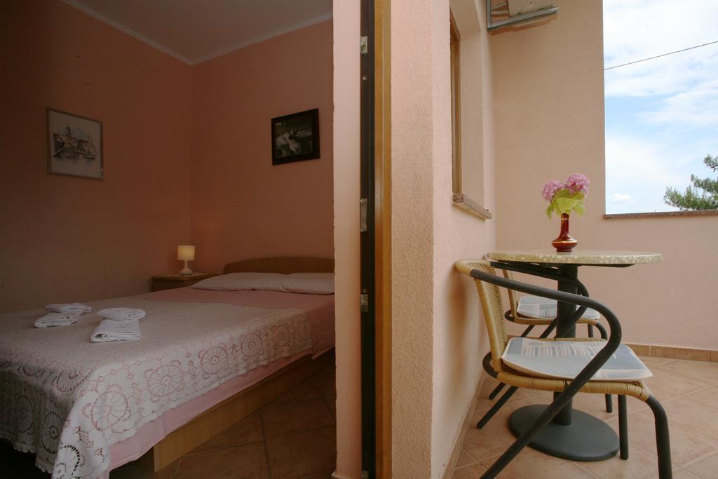 Apartments Neda - Porec South Poreč Quarto foto