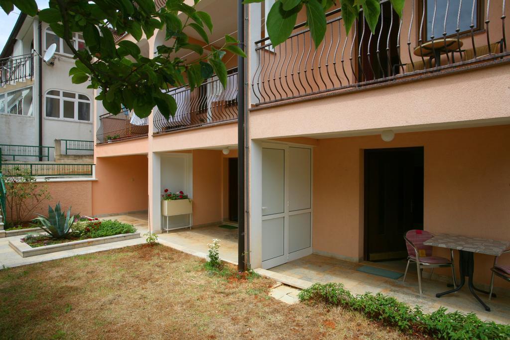 Apartments Neda - Porec South Poreč Quarto foto